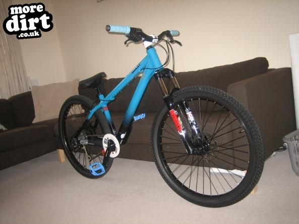 GIANT - stp 1 2008 model