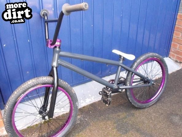 KHE - Tripple Threat