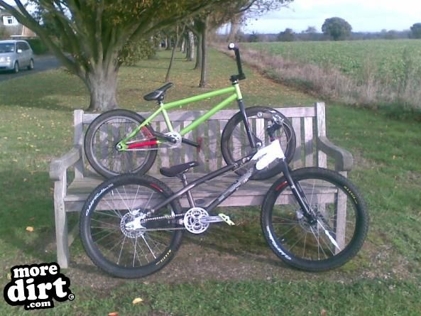 Mongoose & Yaabaa - Mischief & 799+