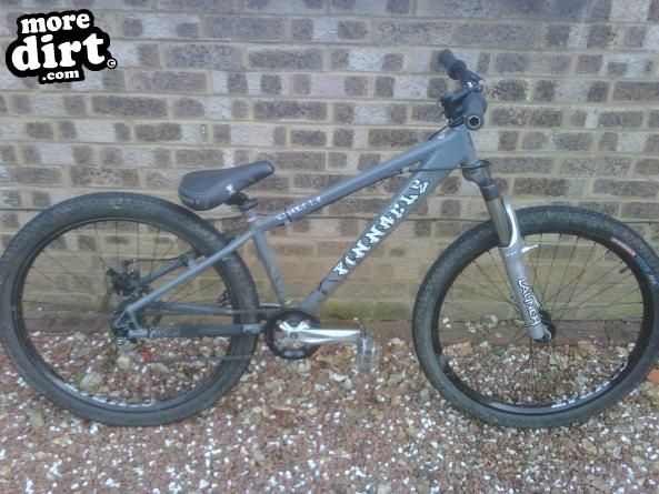 pinnacle  - redart 2.0