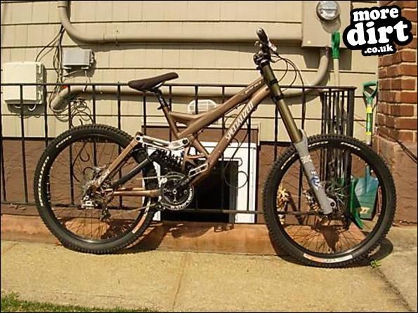 Specialized - Demo 8