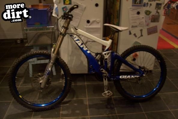 Giant - Glory DH