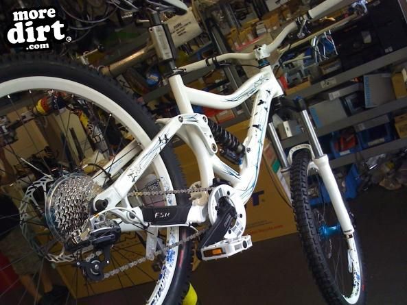 Specialized - Big Hit 3