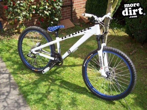 Saracen - Amplitude AL1 (2010)