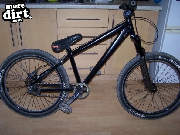 24 SEVEN - BSX Hardtail
