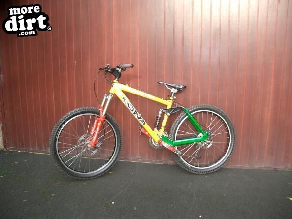 kona - stinky dee-lux