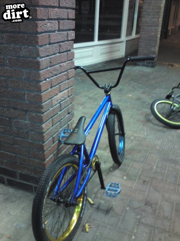 wethepeople - addict