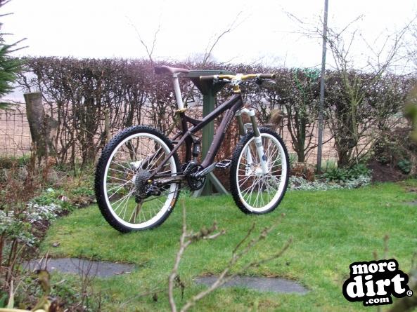 Specialized - Pitch Pro