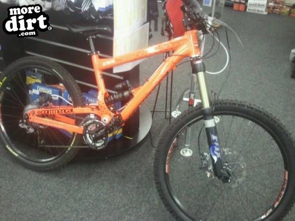 commencal  - supreme 