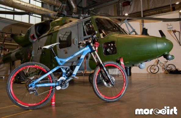 Commencal - Supreme DH V3