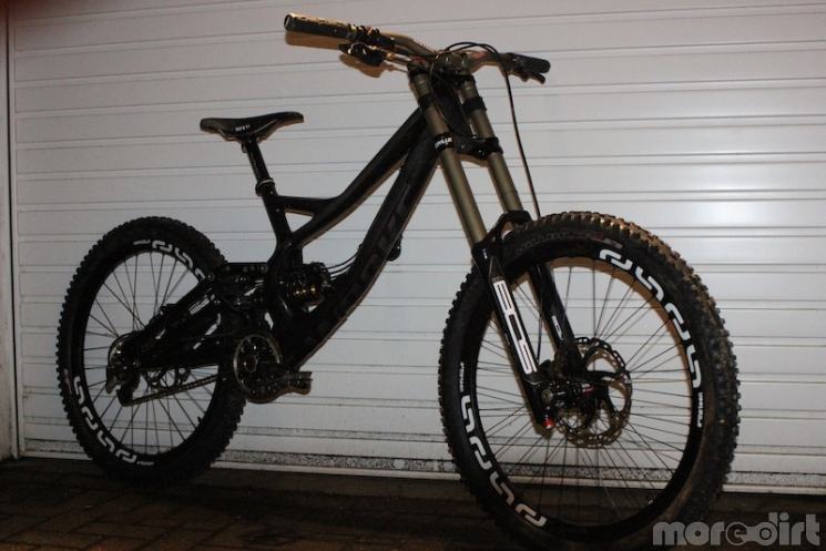 Specialized  - Demo 8 Carbon