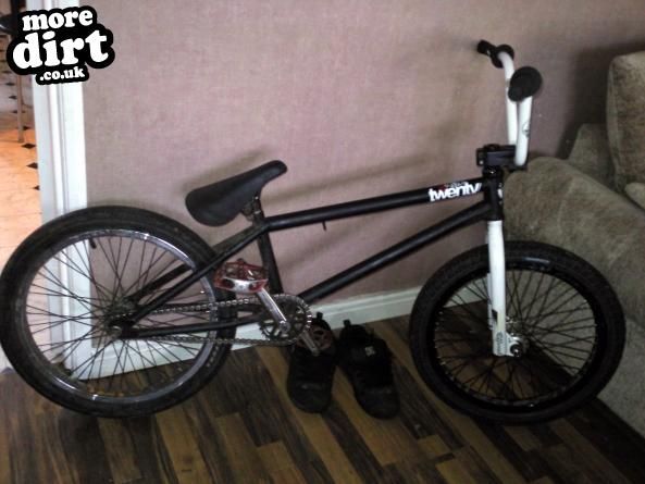 twenty - french kiss