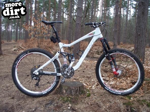 Giant  - Reign Custom