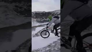 Lee quarry snow jump