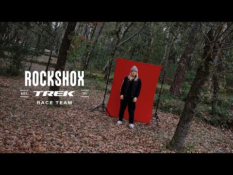 Youth + Glory featuring Vali Höll