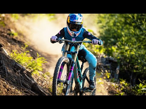 Tahnee Seagrave Tears Up Lousa