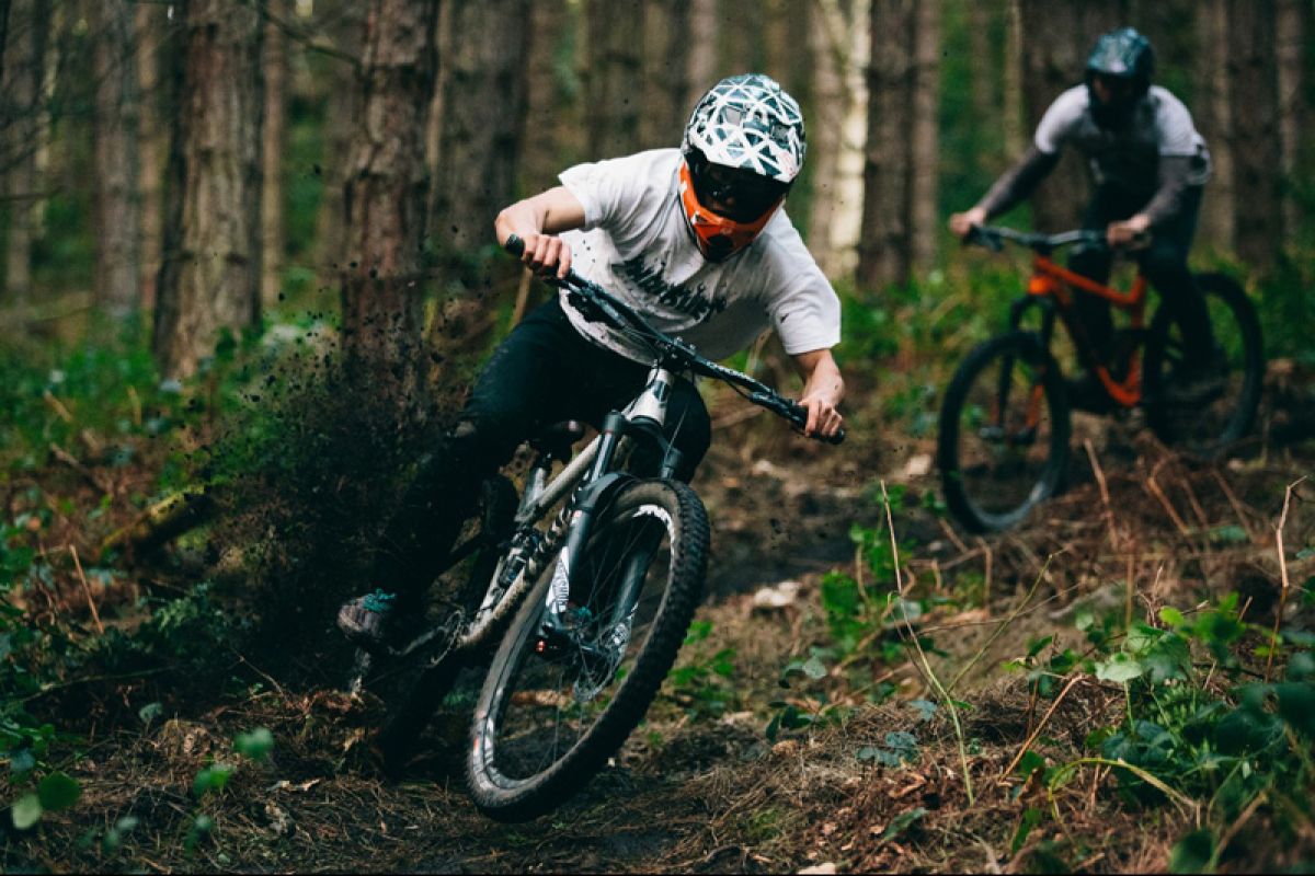Must Watch: Clayspades - Wharncliffe Woods