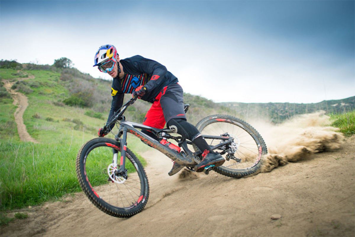 Loic Bruni and Loris Vergier shredding in California