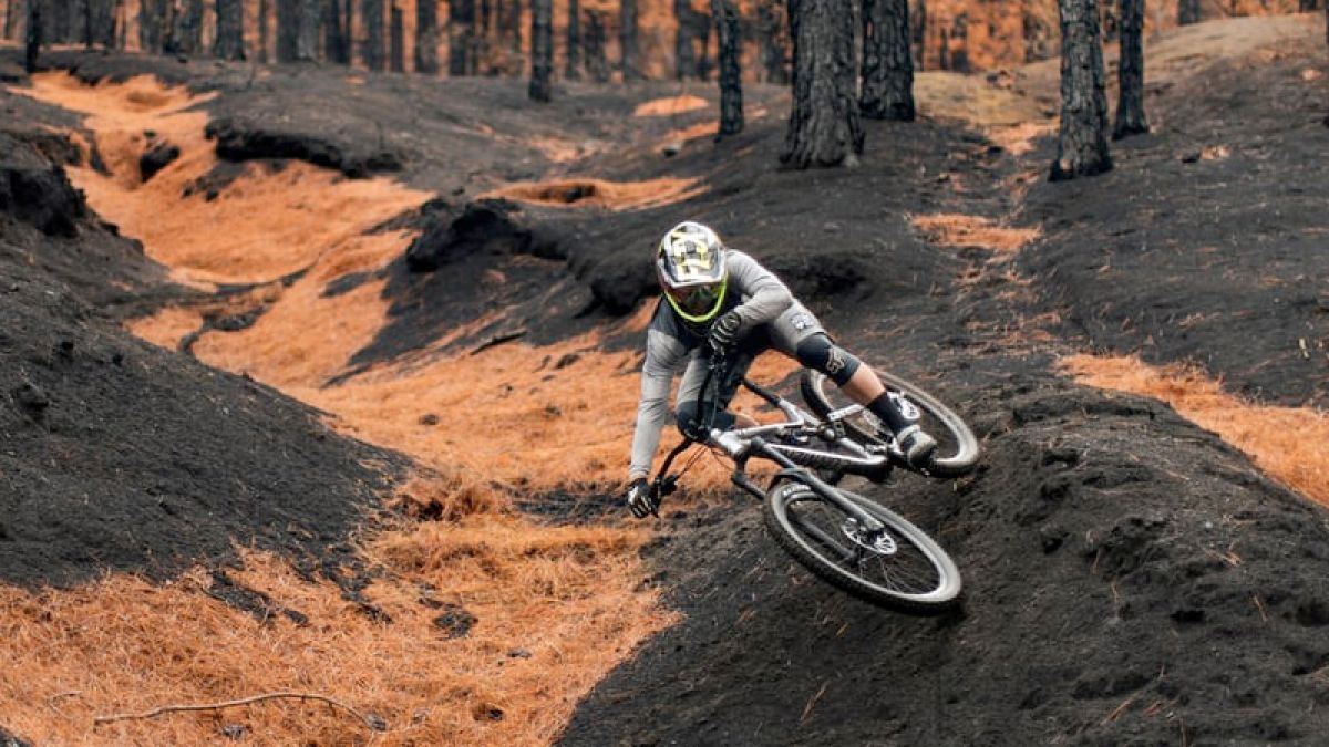 Remi Thirion Introduces the Commencal Meta AM V.2