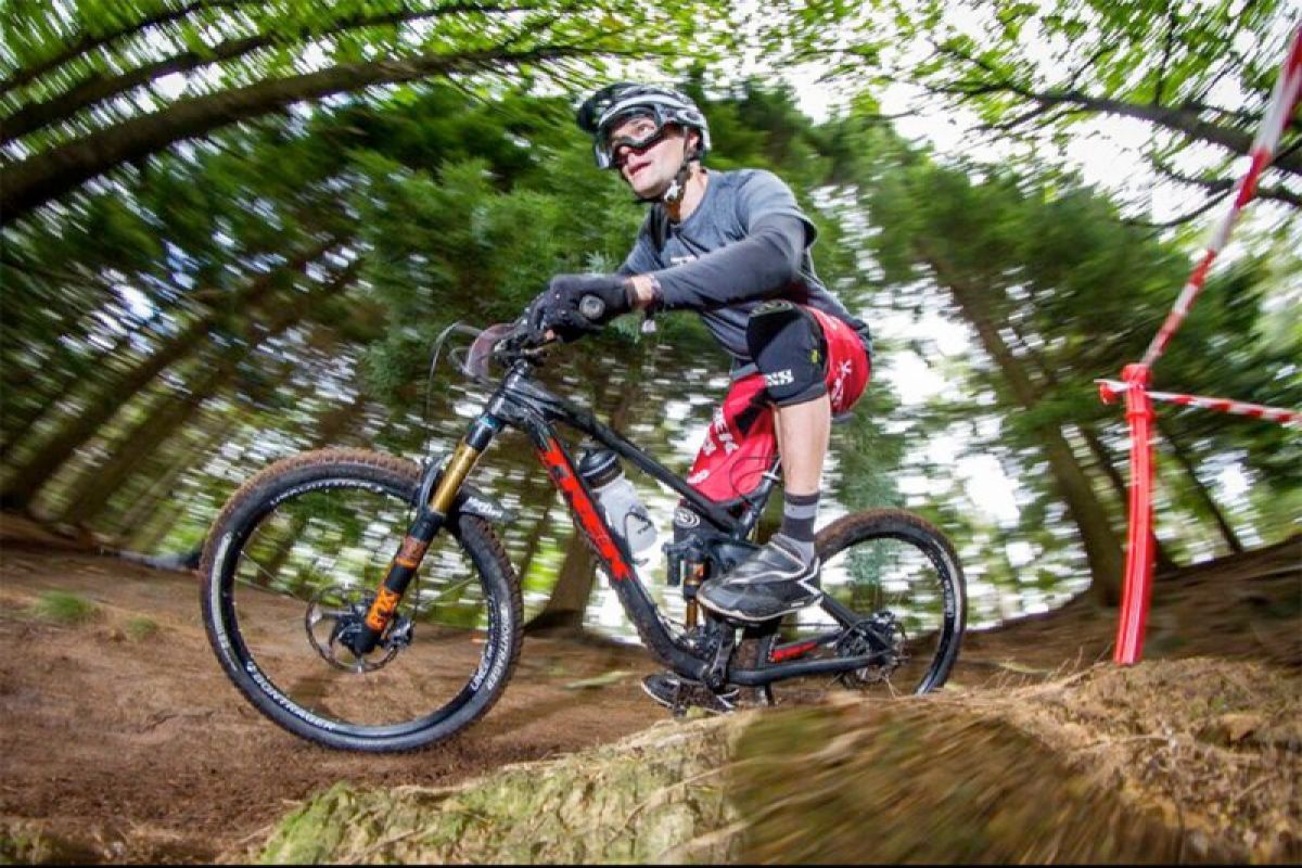 Win Exciting Spot Prizes with Pedalhounds MTB Enduro !