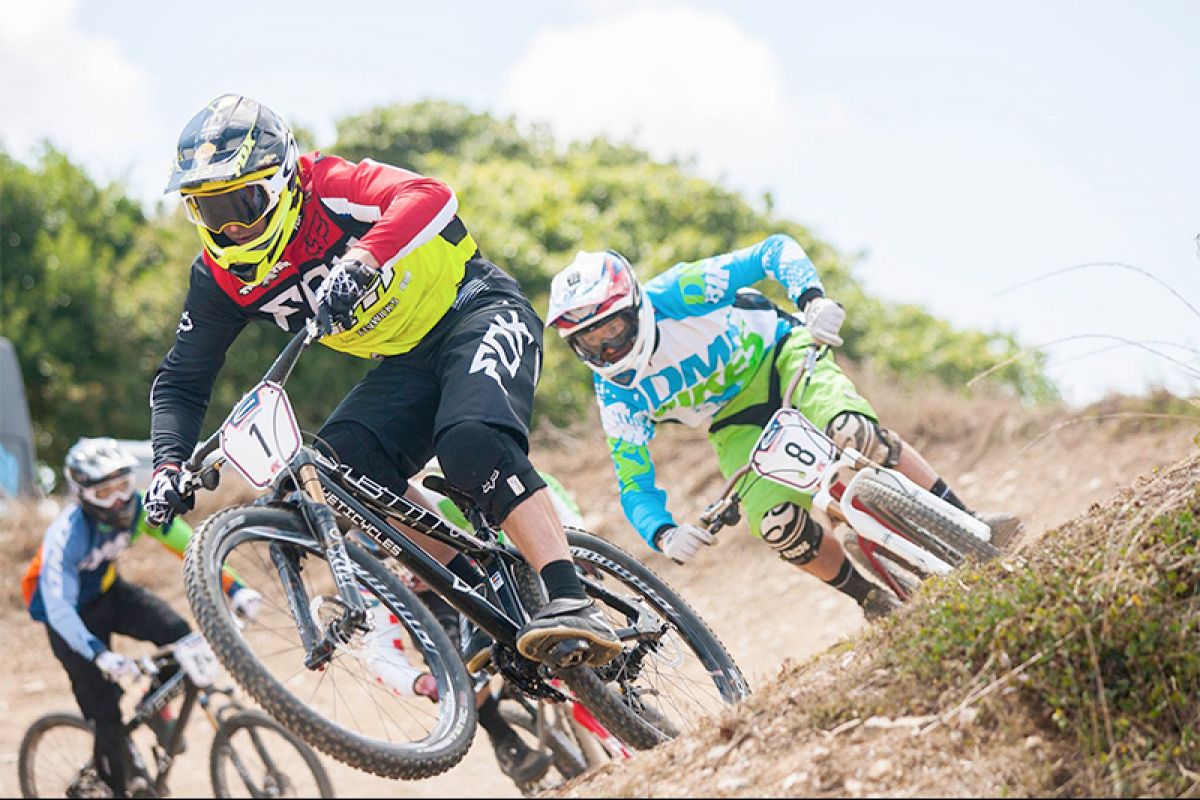 Entries are OPEN for the 2017 HSBC UK National 4X Series