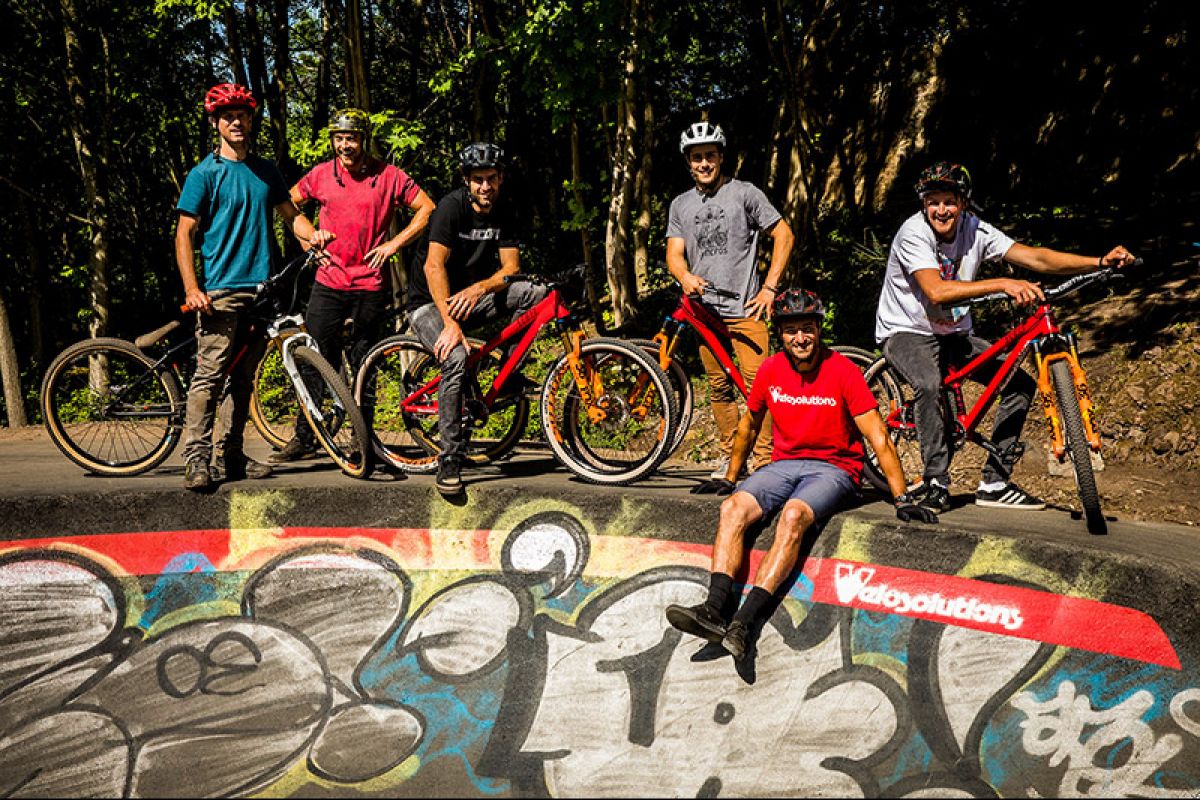 Brendan Fairclough and Friends Tear Up Edinburgh