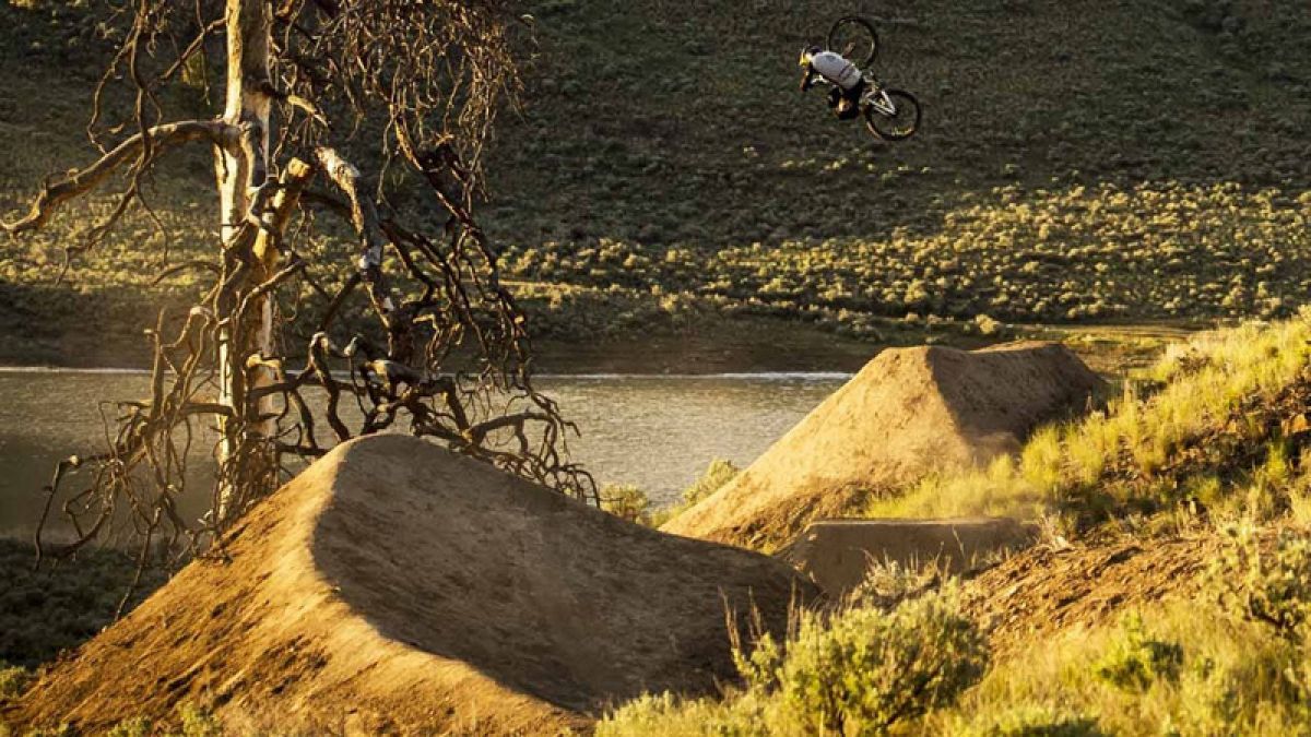 Must Watch: Brandon Semenuk - Raw 100 V3