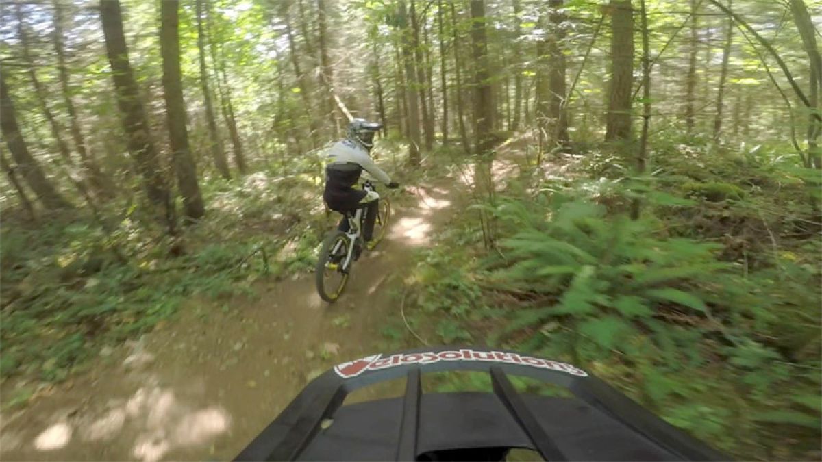 VIDEO: Claudio Rides Stevie Smith's Bike