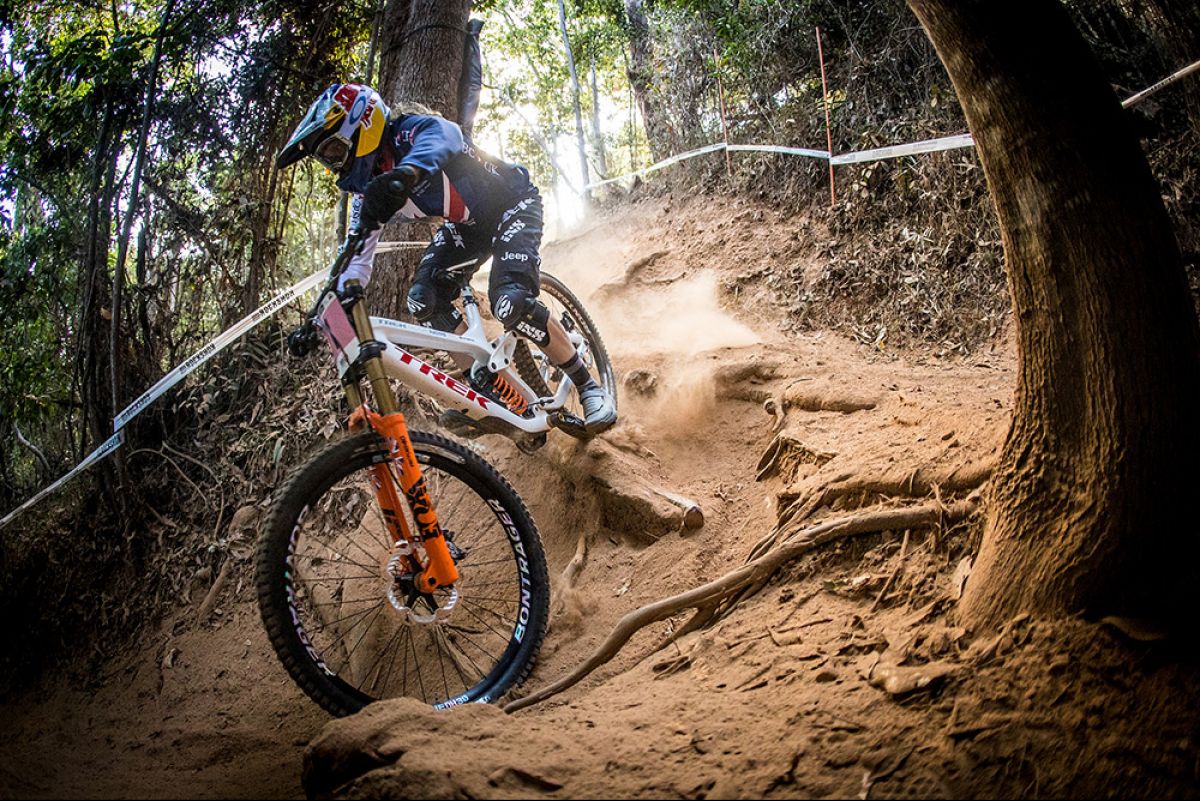 Rachel Atherton to miss 2017 Downhill World Champs