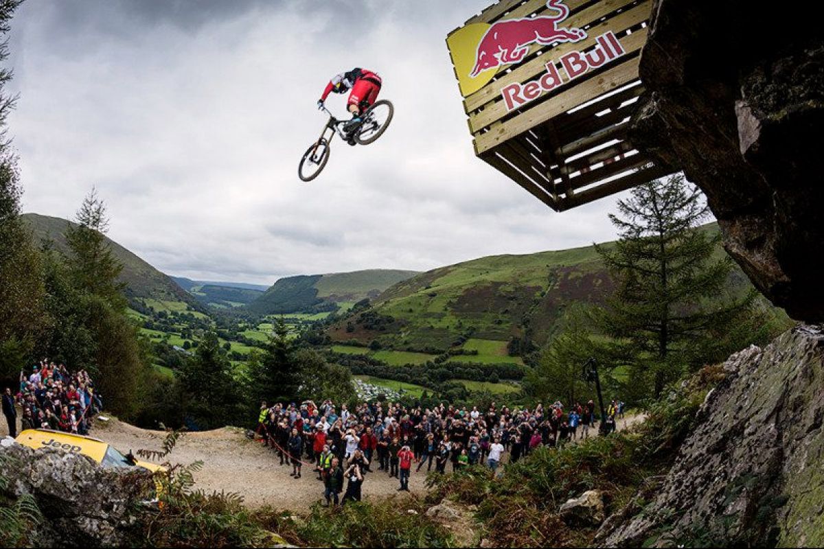 Mountain Biking's Bravest Take On Red Bull Hardline