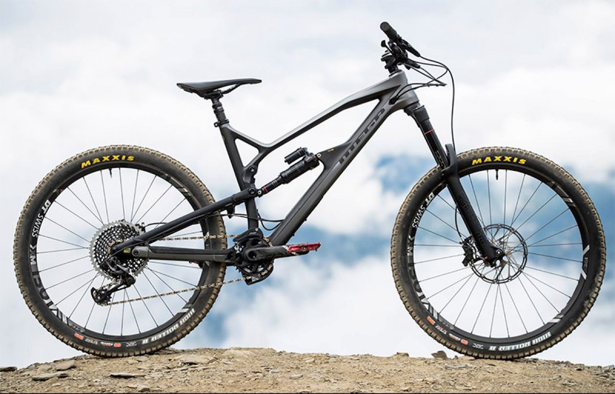 Carbon at last from Nukeproof with the new 2018 Mega