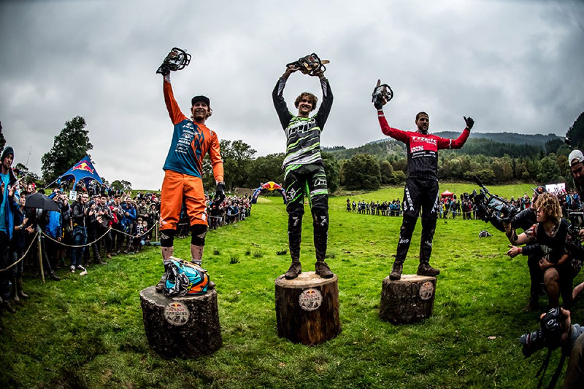 Craig Evans Wins Red Bull Hardline 2017