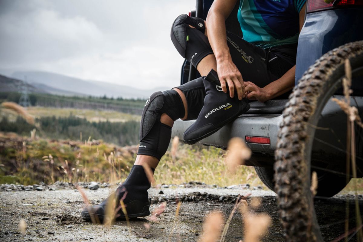 The first ever mountain bike overshoe for flat pedals