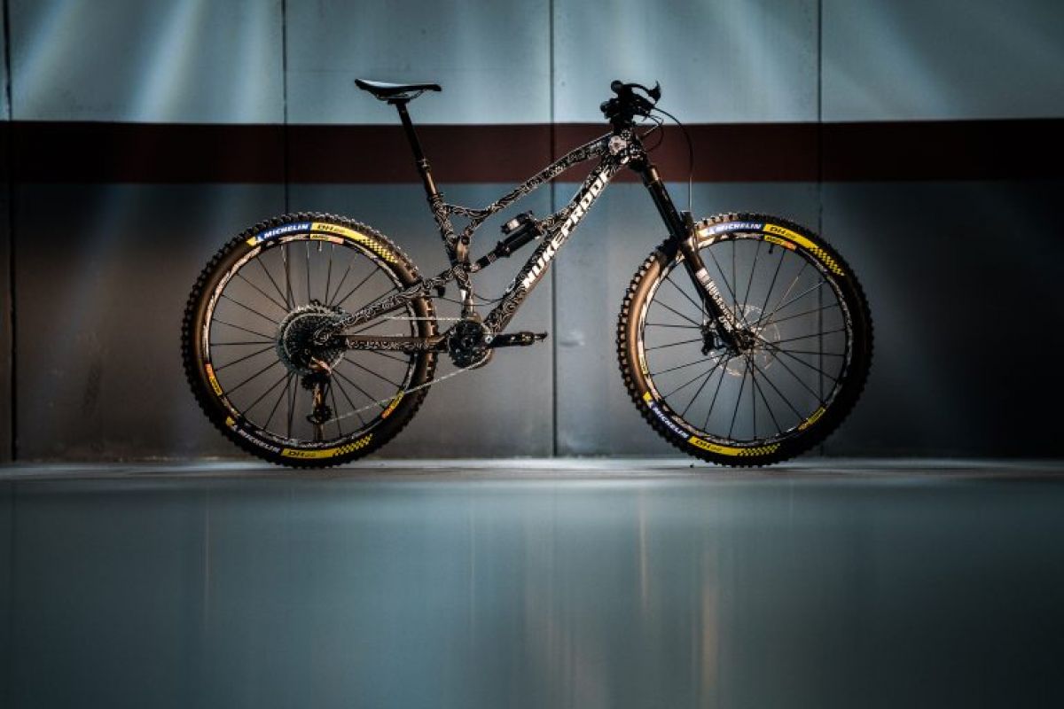 Check Out Sam Hill’s Dia De Los Muertos Nukeproof Mega