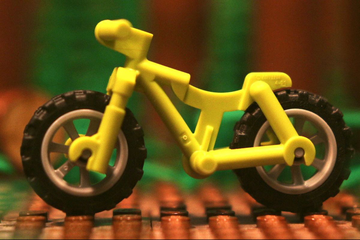 Video: The All New LEGO Mountain Bike