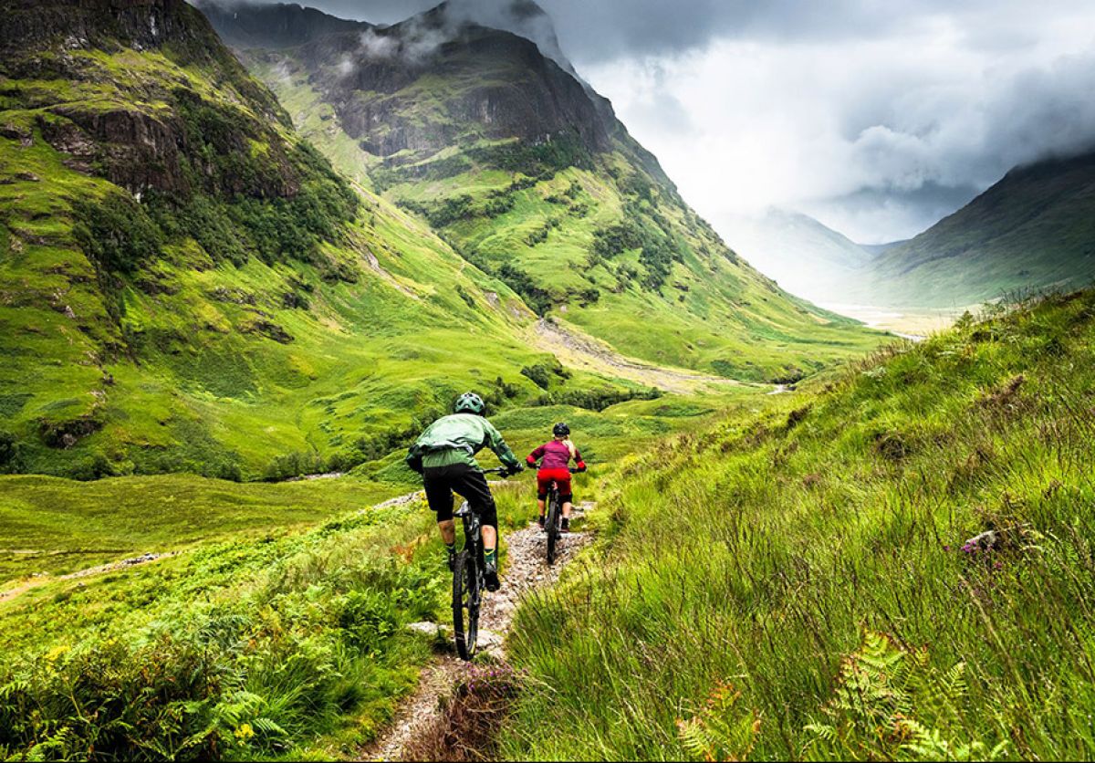 Endura partner up with Trash Free Trails and the A-Team