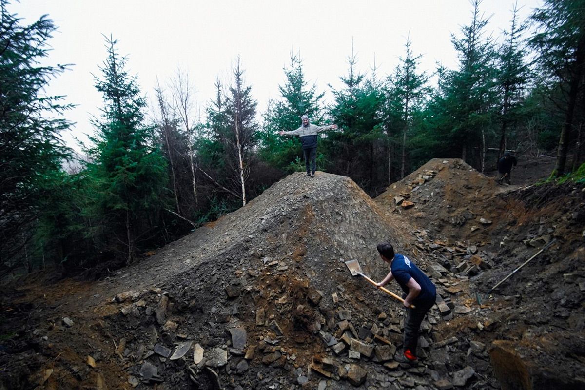 Shimano teams up with Matt Jones to build new jump line at Caersws Bike Park