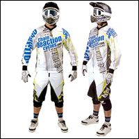 Chain Reaction Cycles.com/Intense team kit