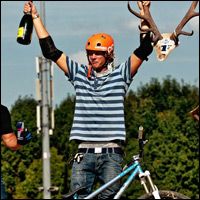 Martin Soederstroem signs with rasoulution's management