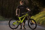 Simon Parsons signs to Banshee Bikes