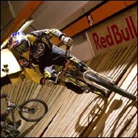 Gee Atherton wins Red Bull Down Metro Urban Downhill race