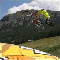 Mottolino Bike Park announces the "Swatch Shoot My Ride" Jump-Bag - Second Image