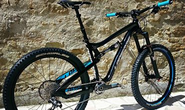 Nico Vouilloz's Lapierre Spicy Team 27.5