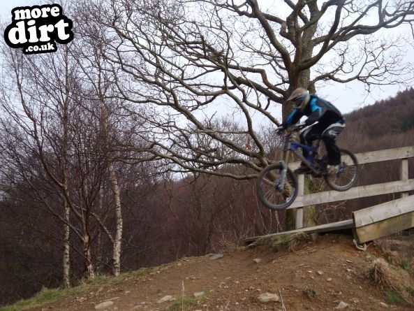 Y Mynydd Downhill - Cwmcarn