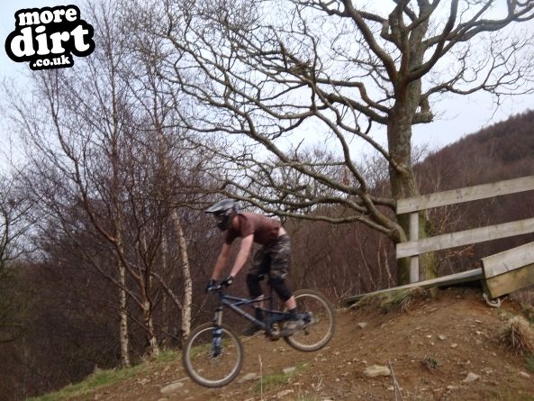 Y Mynydd Downhill - Cwmcarn
