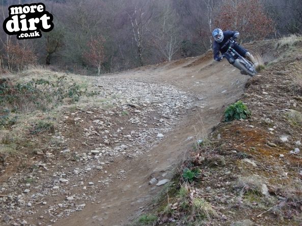 Y Mynydd Downhill - Cwmcarn