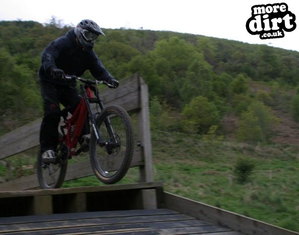 Y Mynydd Downhill - Cwmcarn