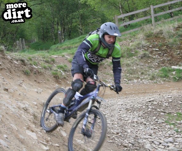 Y Mynydd Downhill - Cwmcarn