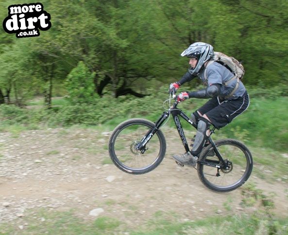 Y Mynydd Downhill - Cwmcarn