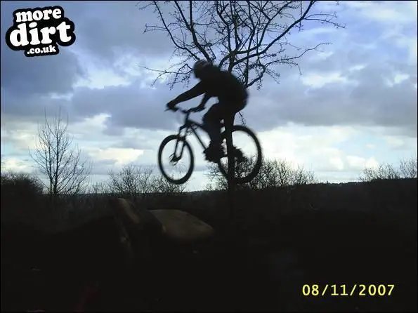 Hirsty goin over secon jump